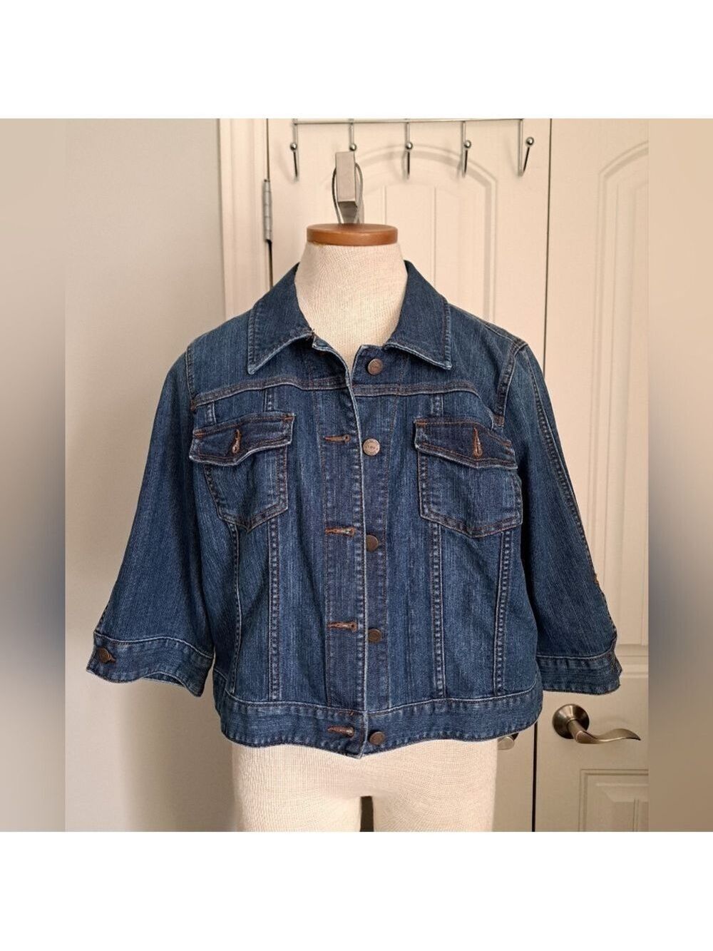 ANN TAYLOR LOFT outlet cropped blue jean jacket 3/4 Sleeves cotton blend denim L